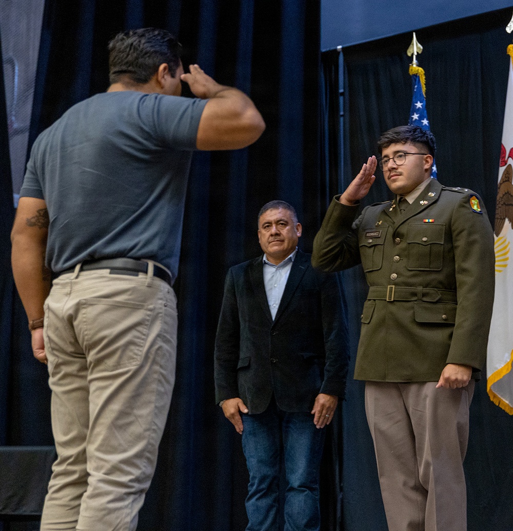 Illinois Army National Guard Officer Candidate School Graduates 22 Leaders