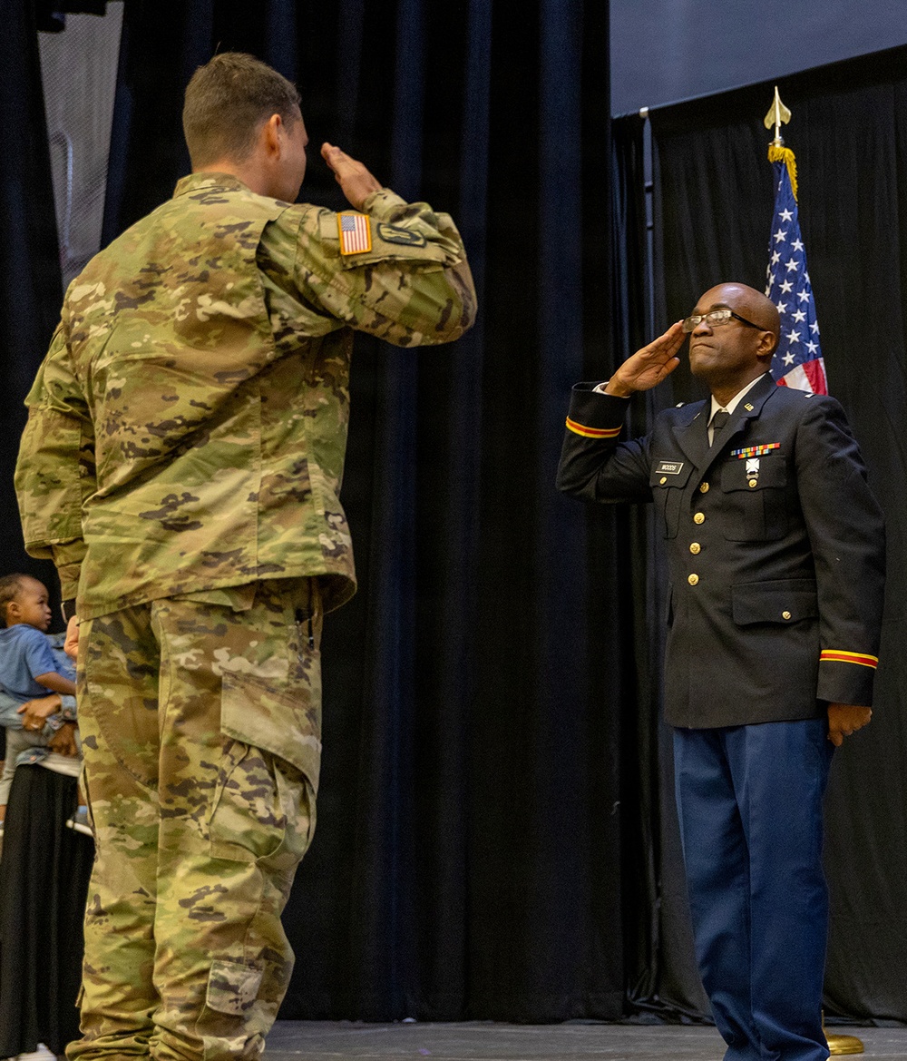 Illinois Army National Guard Officer Candidate School Graduates 22 Leaders