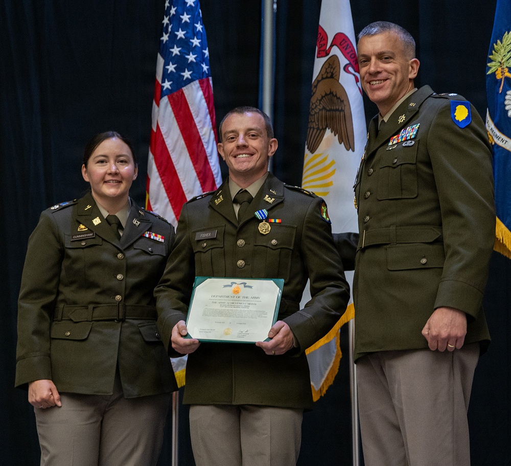 Illinois Army National Guard Officer Candidate School Graduates 22 Leaders