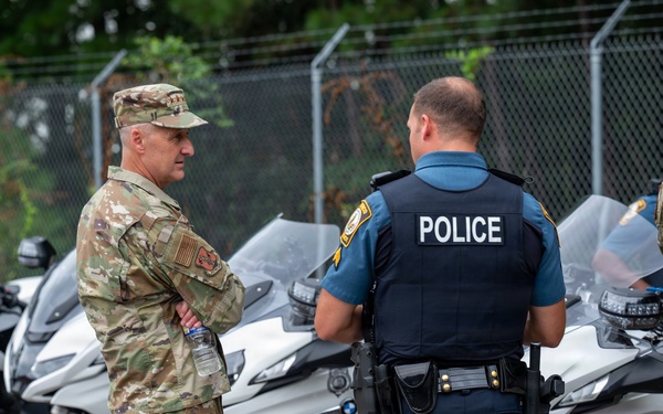 Nordhaus visits Virginia National Guardsmen