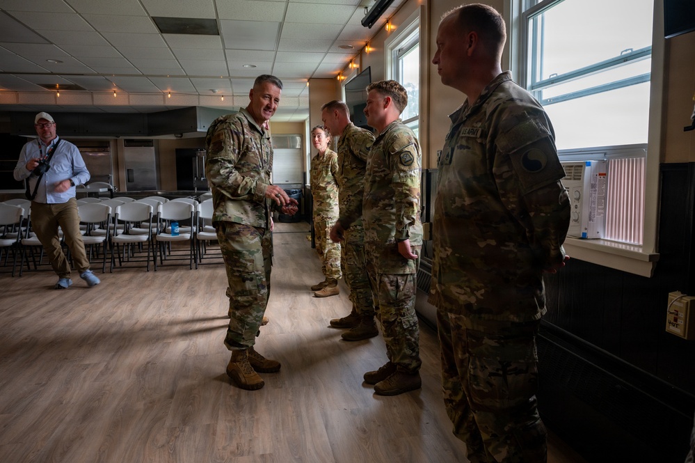 Nordhaus visits Virginia National Guardsmen