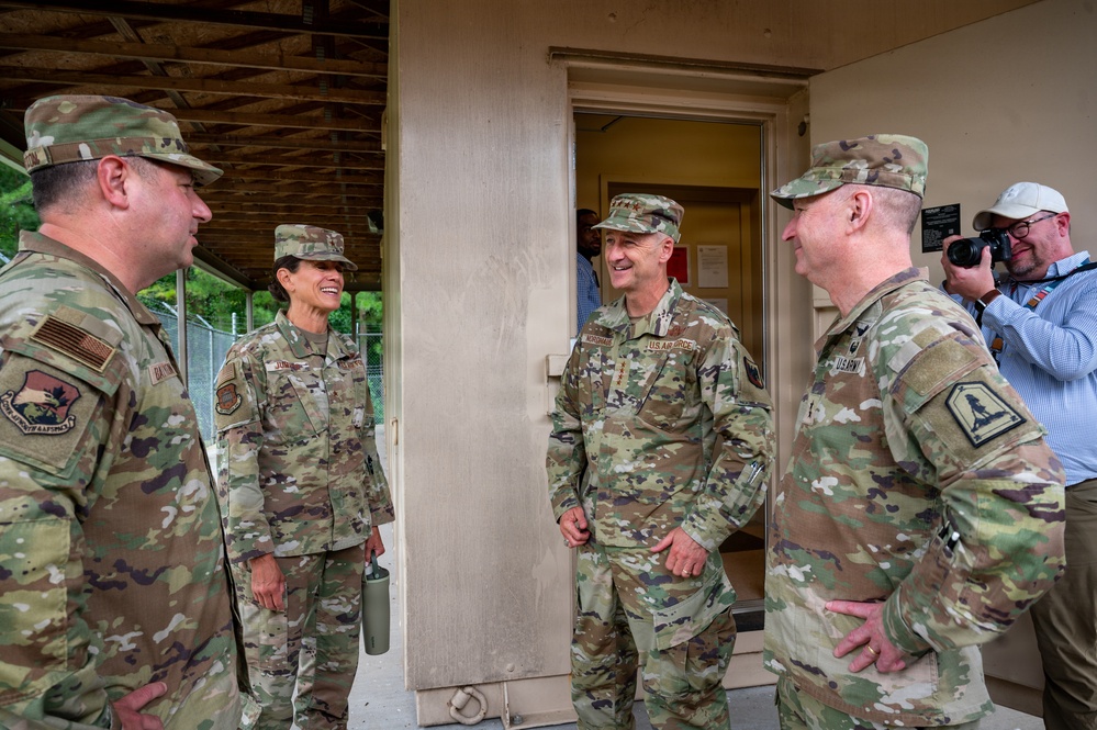 Nordhaus visits Virginia National Guardsmen