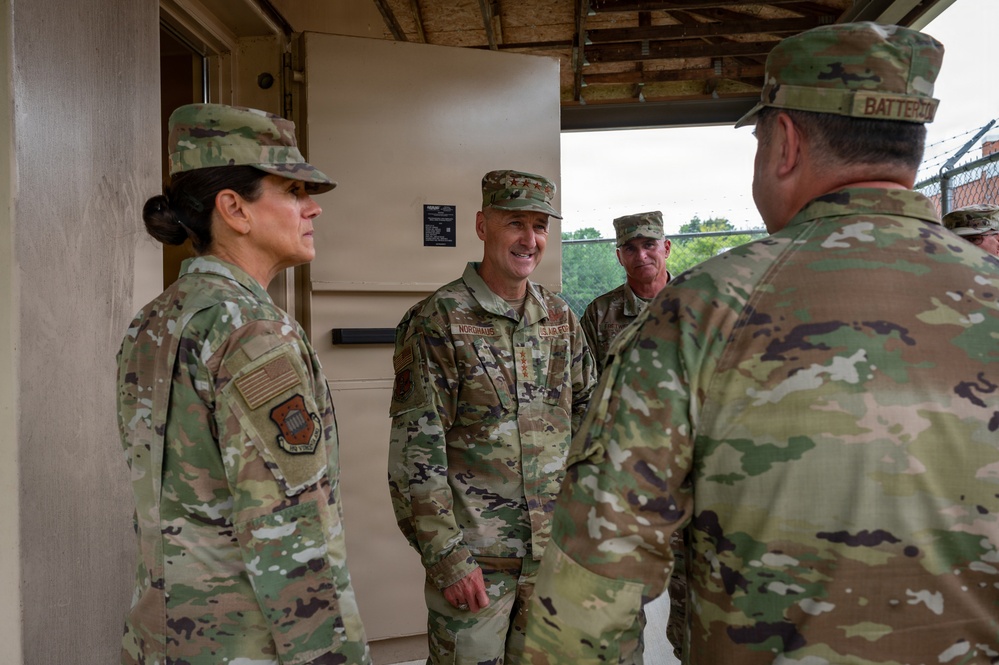Nordhaus visits Virginia National Guardsmen