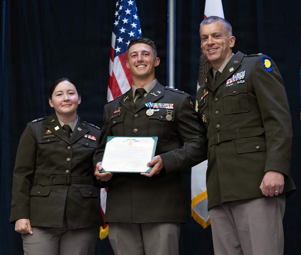 Illinois Army National Guard Officer Candidate School Graduates 22 Leaders
