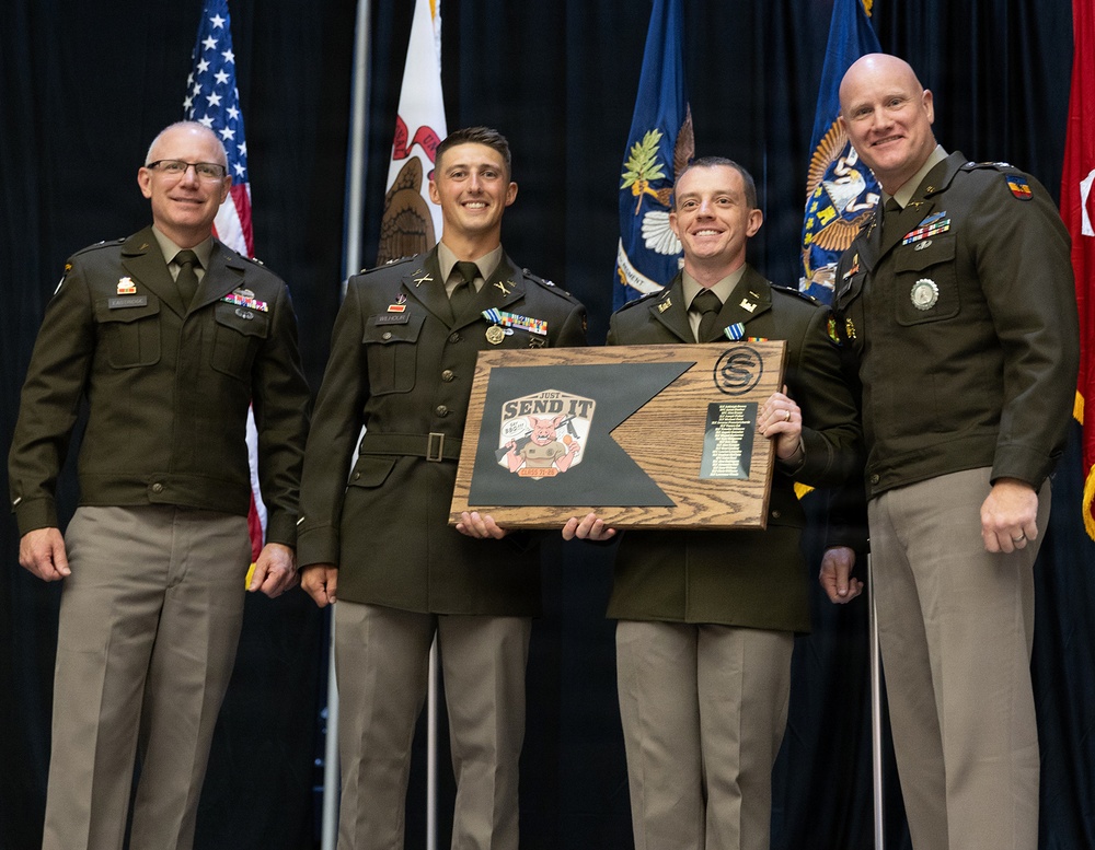 Illinois Army National Guard Officer Candidate School Graduates 22 Leaders