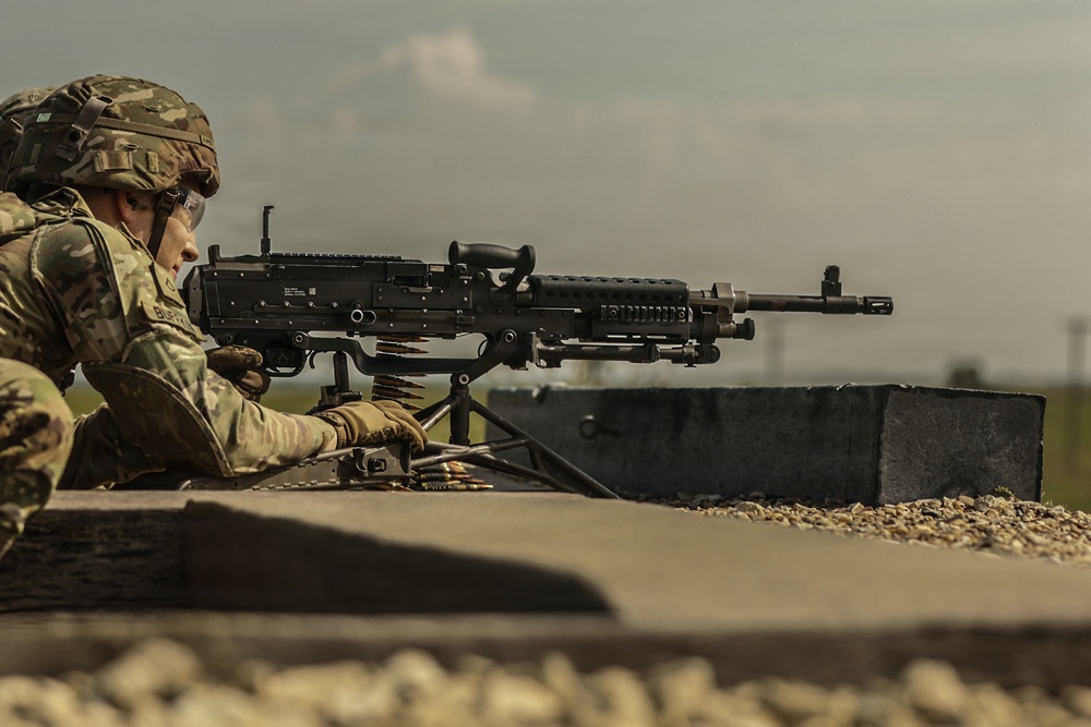 977th Military Police Company conduct weapons qualification
