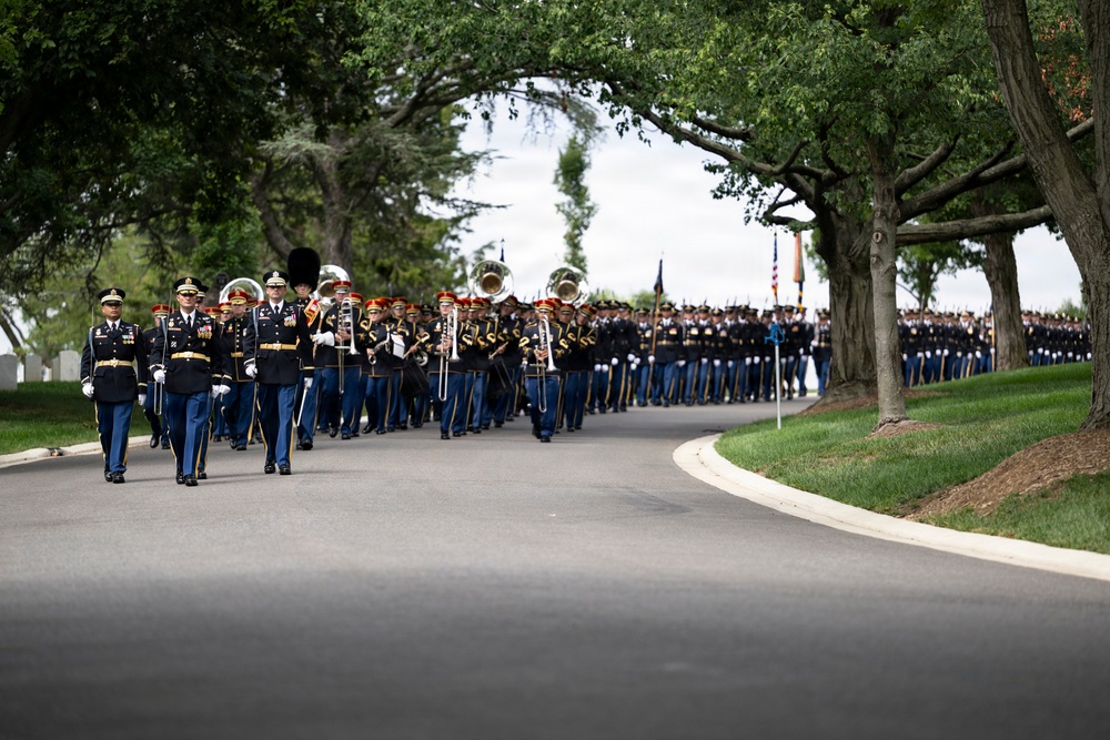Full Military Funeral Honors with Escort are Conducted for U.S. Army Gen. David Maddox in Section 34