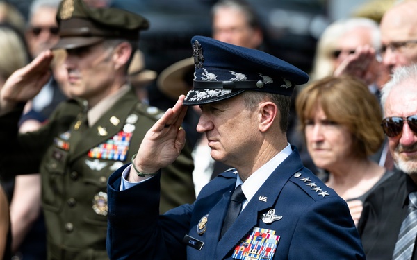 Full Military Funeral Honors with Escort are Conducted for U.S. Army Gen. David Maddox in Section 34