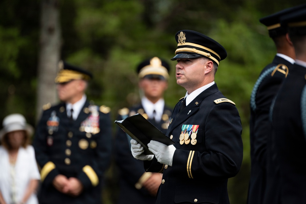Full Military Funeral Honors with Escort are Conducted for U.S. Army Gen. David Maddox in Section 34