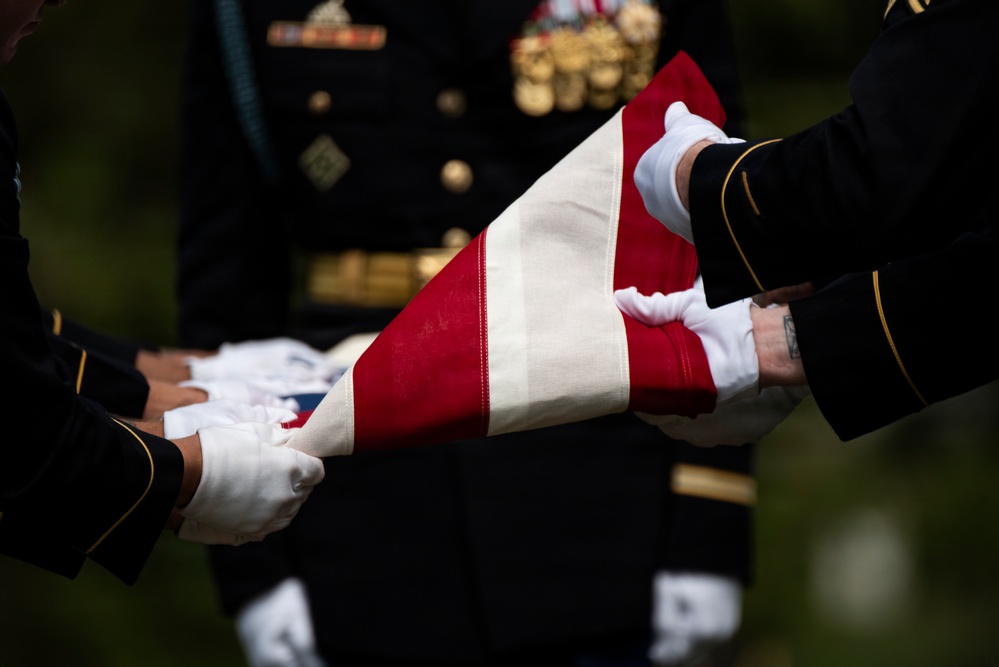 Full Military Funeral Honors with Escort are Conducted for U.S. Army Gen. David Maddox in Section 34