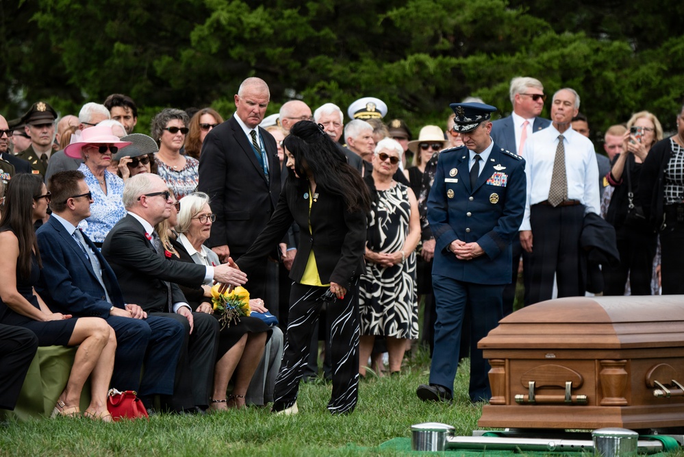 Full Military Funeral Honors with Escort are Conducted for U.S. Army Gen. David Maddox in Section 34