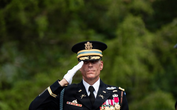 Full Military Funeral Honors with Escort are Conducted for U.S. Army Gen. David Maddox in Section 34