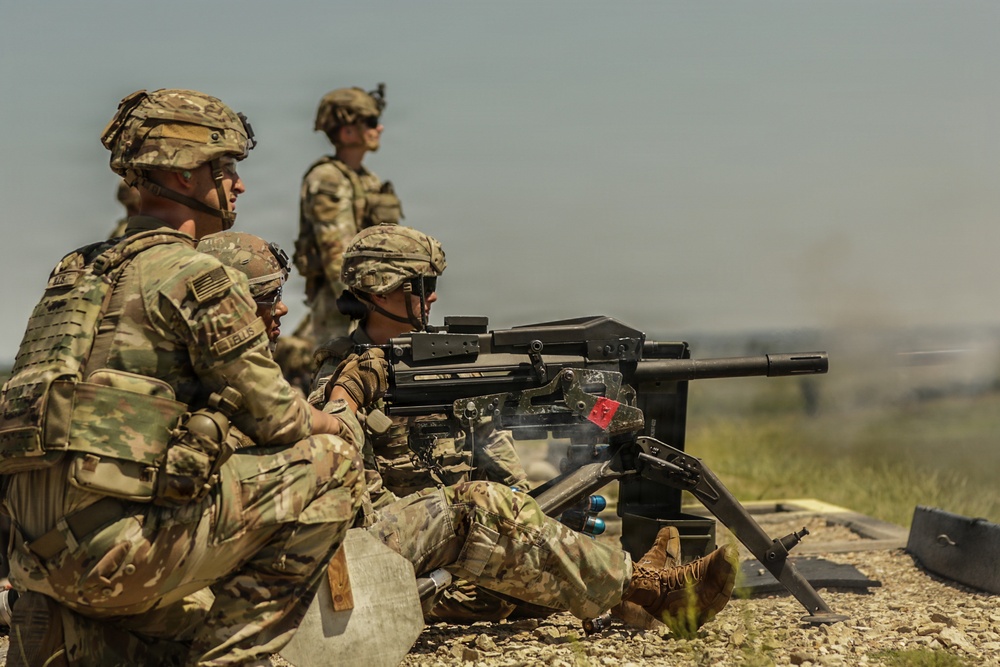 977th Military Police Company conducts weapons qualification