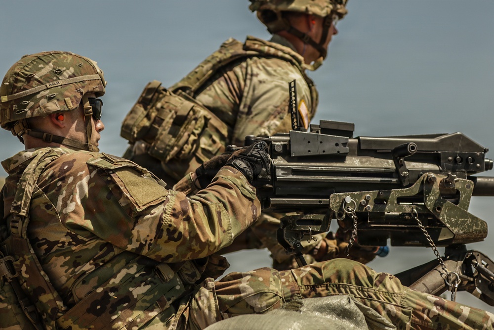 977th Military Police Company conducts weapons qualification