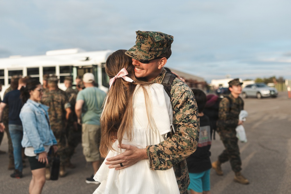 HMH 466 Returns From 6 Month Deployment