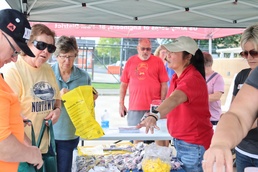 Corps of Engineers hosts Lock and Dam 10 open house