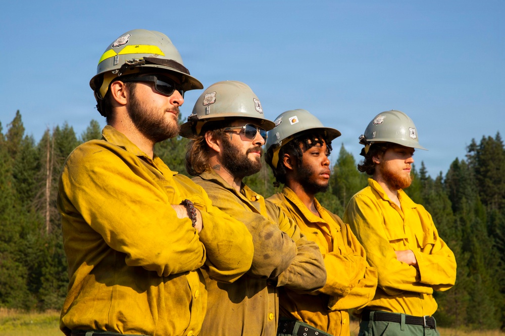 U.S. Army Soldiers from 7th Infantry Division activated as wildland firefighters on the Modrite Fire