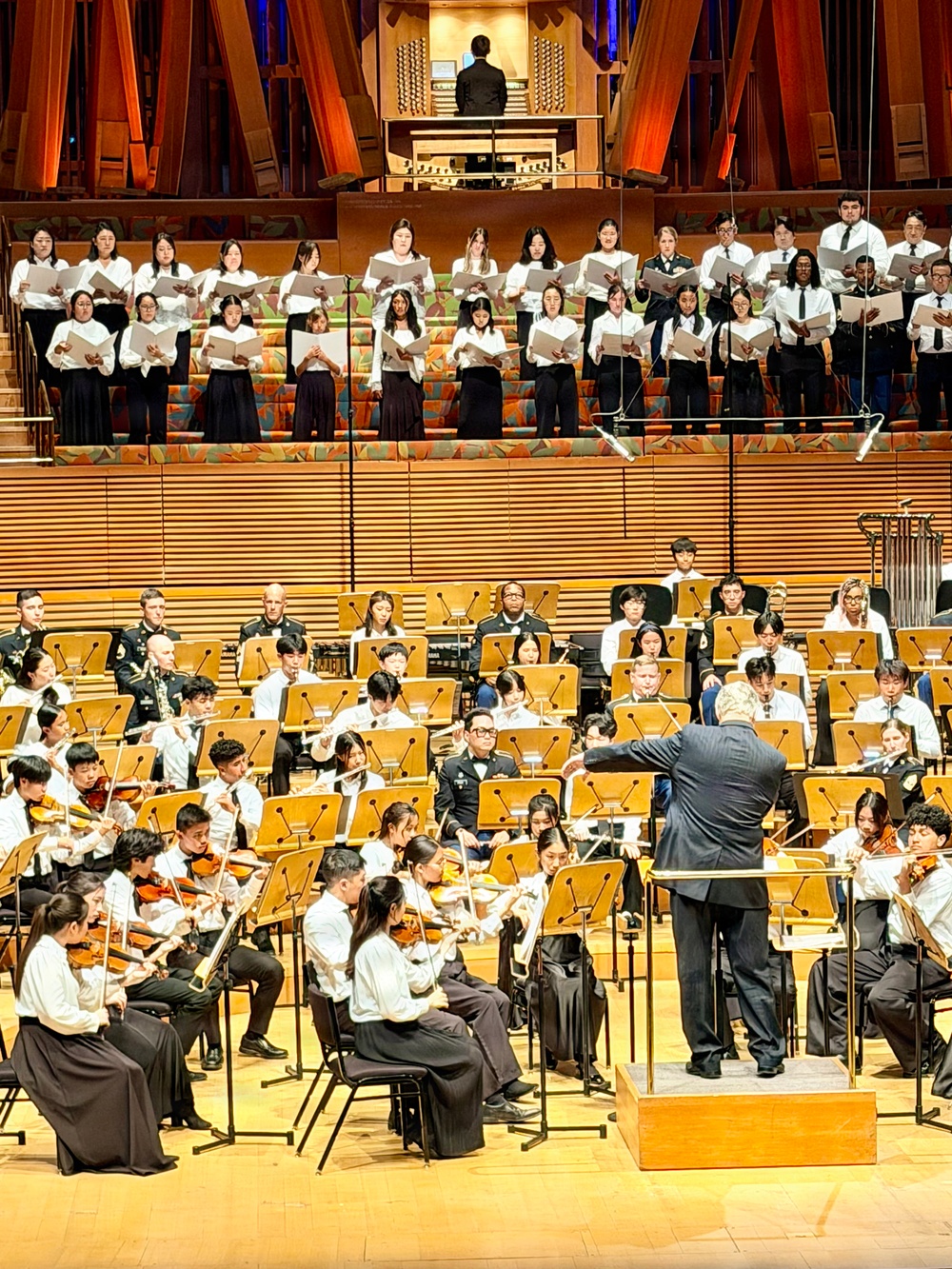 Army Reserve Musicians Take the Stage at Walt Disney Concert Hall