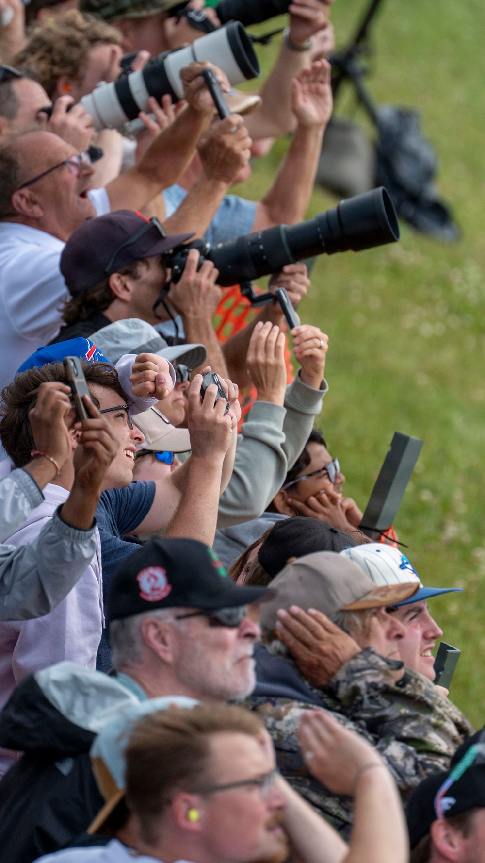 Raptor Demonstration Team Performs in Canada