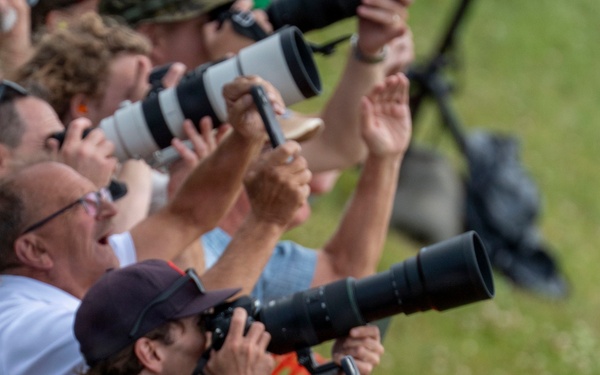 Raptor Demonstration Team Performs in Canada