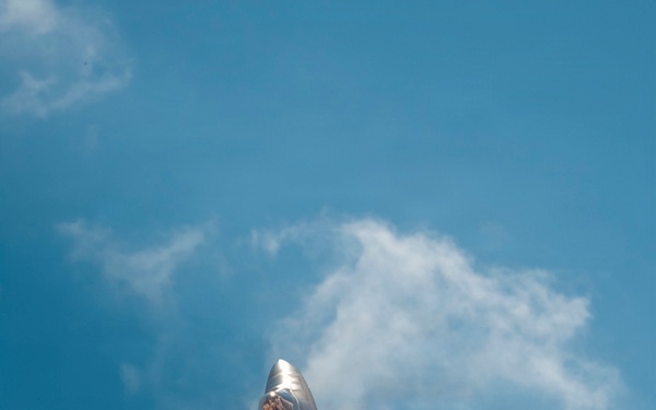 F-22 Raptor Captivates Crowds at Cold Lake Airshow