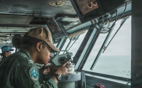 George Washington Transits the Singapore Strait