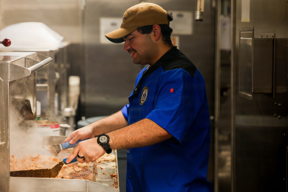 Routine Operations Aboard USS Mason (DDG 87)