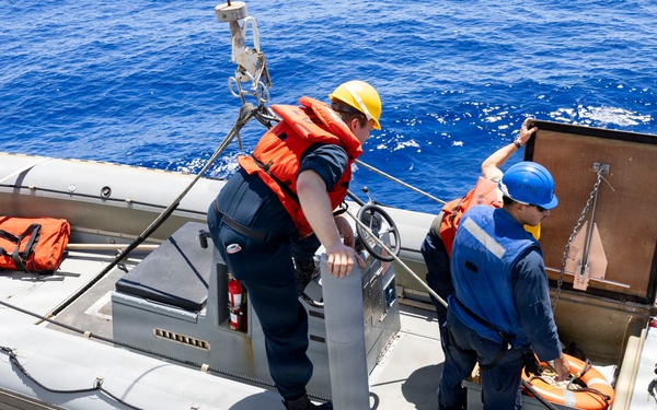DDG 117 Boat Ops and RAS