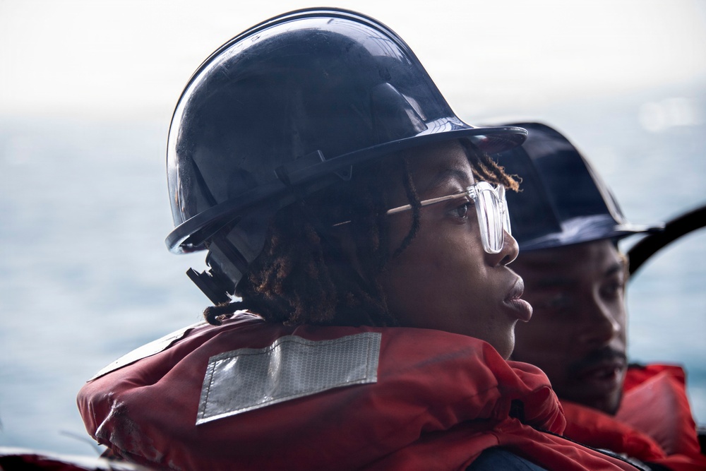 USS Boxer Conducts Small Boat Operations