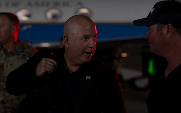 Senior Advisor to the Secretary of War for Strategy Arrives to Mississippi