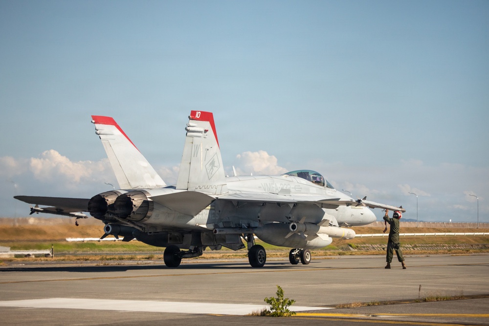VMFA-232 F/A-18s take to the skies for final exercise