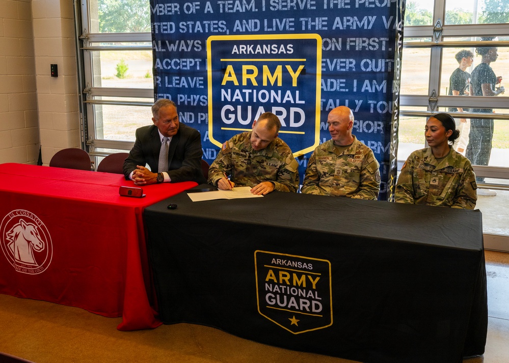 Arkansas National Guard Signs Agreement With UA Cossatot