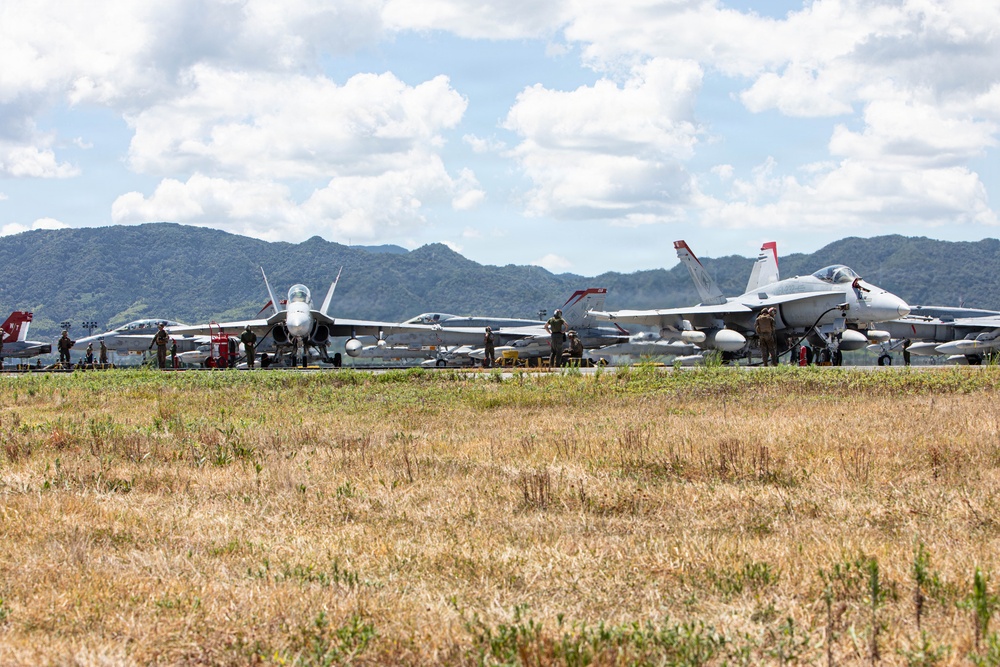 VMFA-232 F/A-18s take to the skies for final exercise