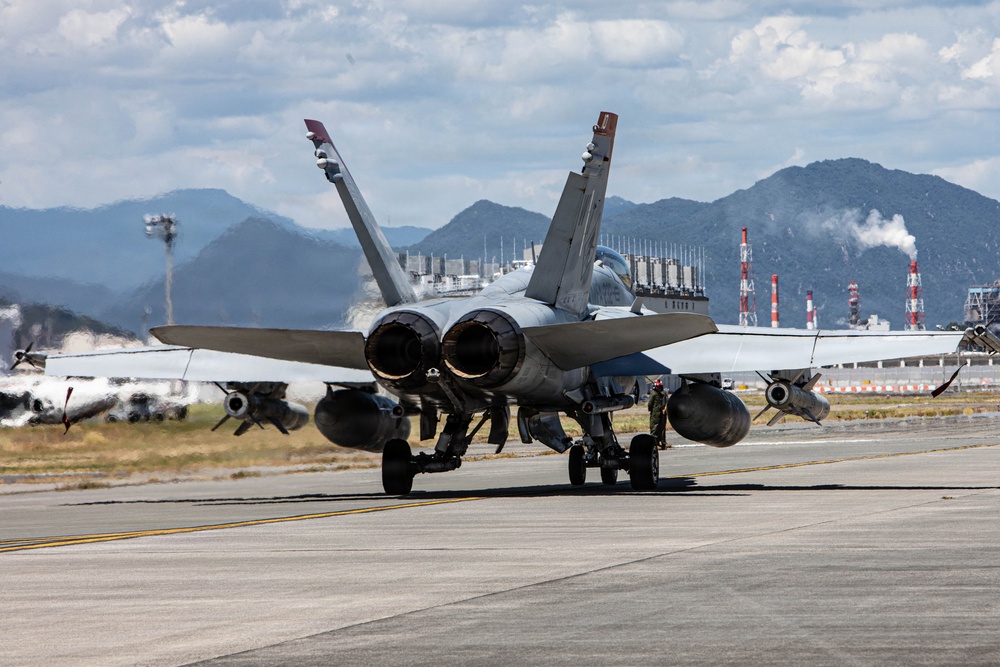 VMFA-232 F/A-18s take to the skies for final exercise