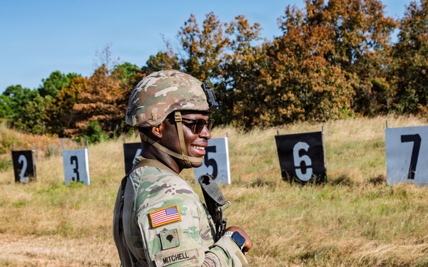 Rifle EIC Tests Marksmanship at WPW Machine Gun Championship