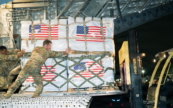 Colombia Earthquake relief supplies offload from a C-17