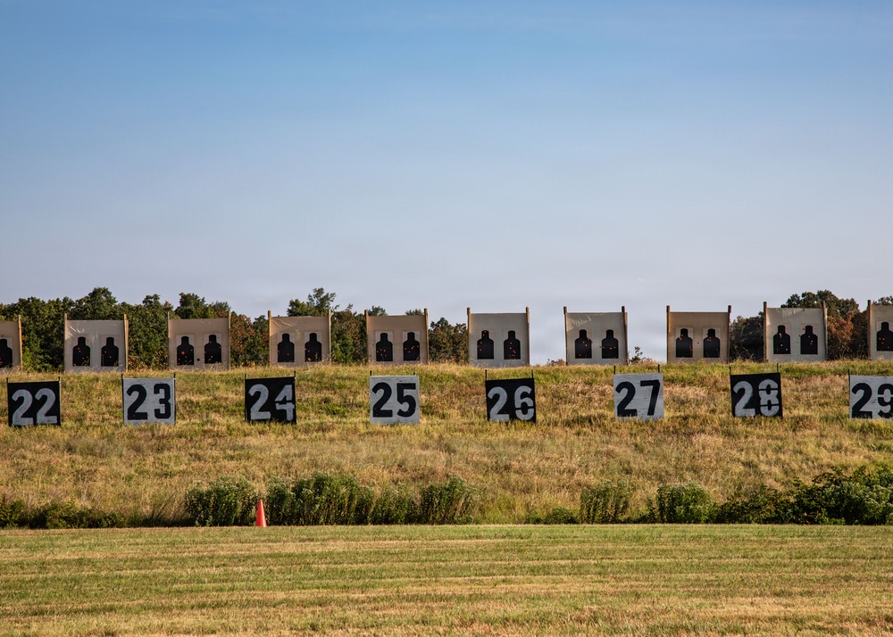 Rifle EIC Tests Marksmanship at WPW Machine Gun Championship