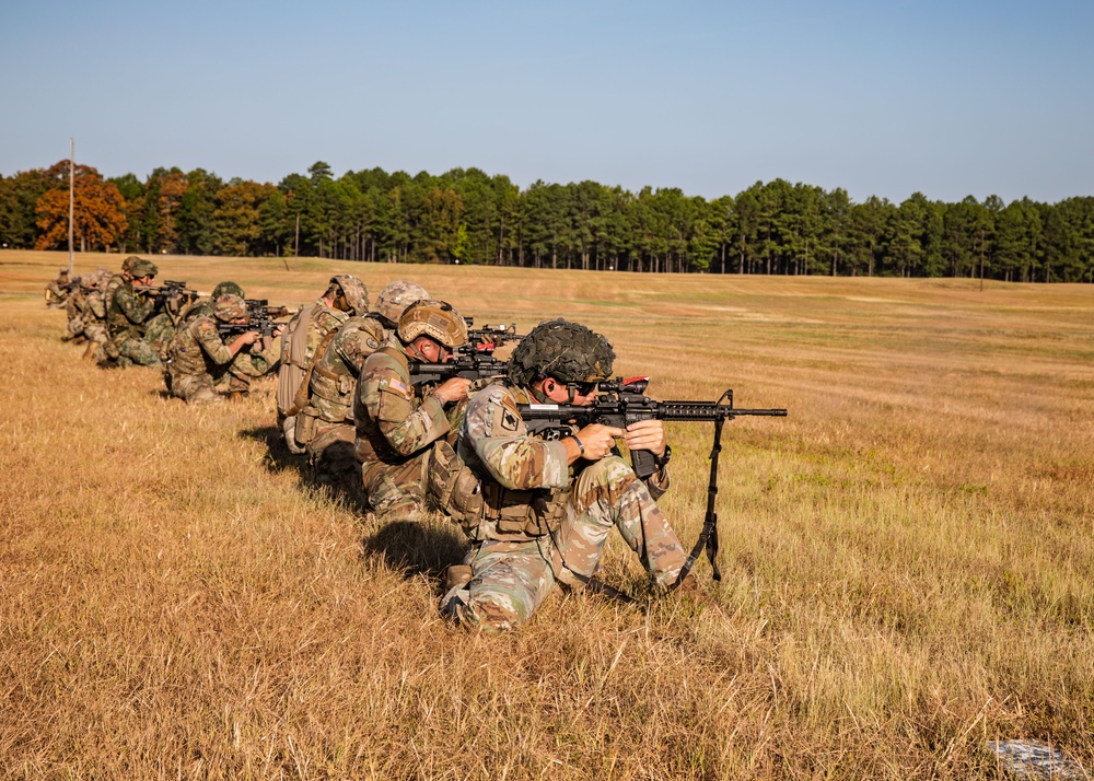 Rifle EIC Tests Marksmanship at WPW Machine Gun Championship