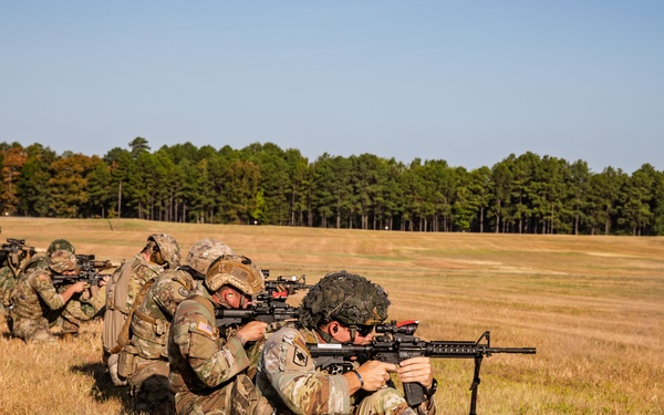 Rifle EIC Tests Marksmanship at WPW Machine Gun Championship