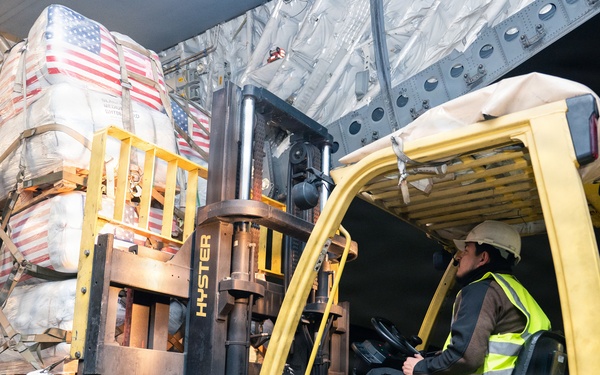 Colombia Earthquake relief supplies offload from a C-17