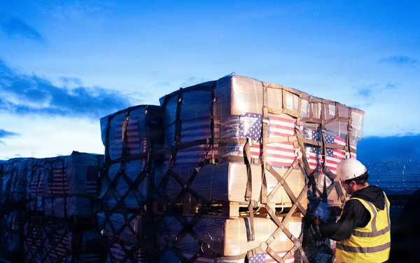 Colombia Earthquake relief supplies offload from a C-17