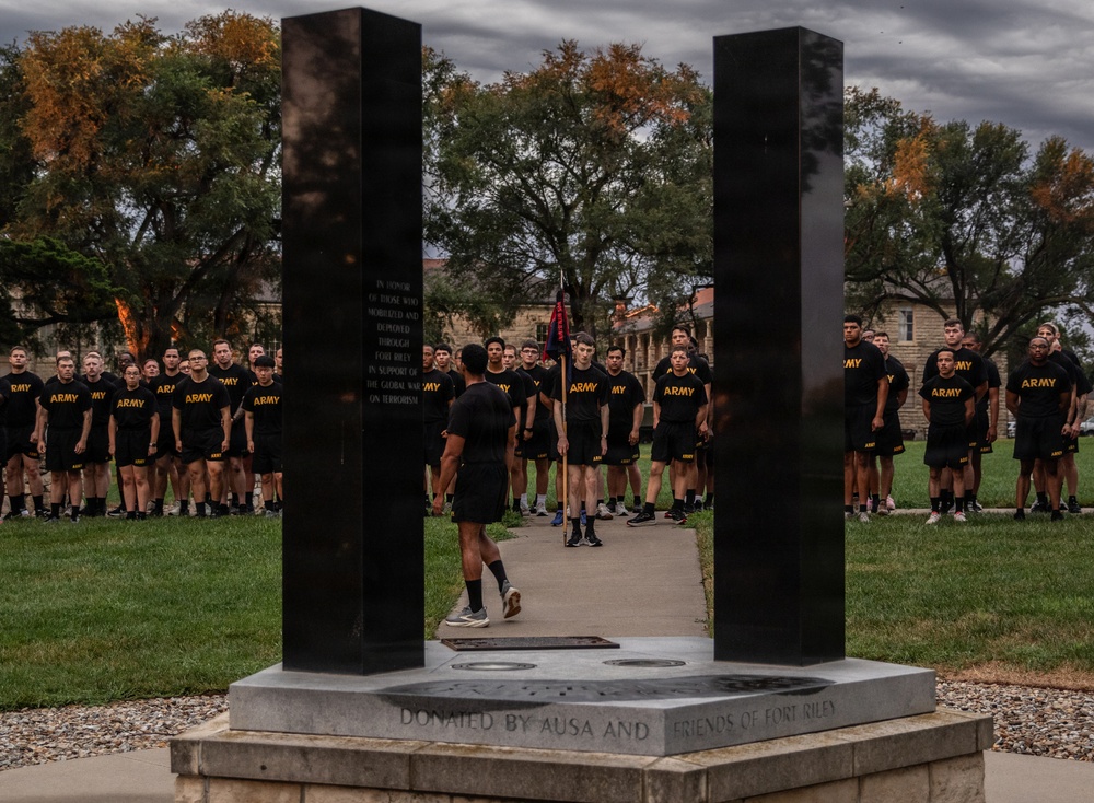 Duty First: VRC Soldiers conduct welcome run into the 1st Infantry Division