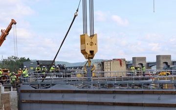 St. Paul District continues its mission to replace miter gates on the Upper Mississippi River
