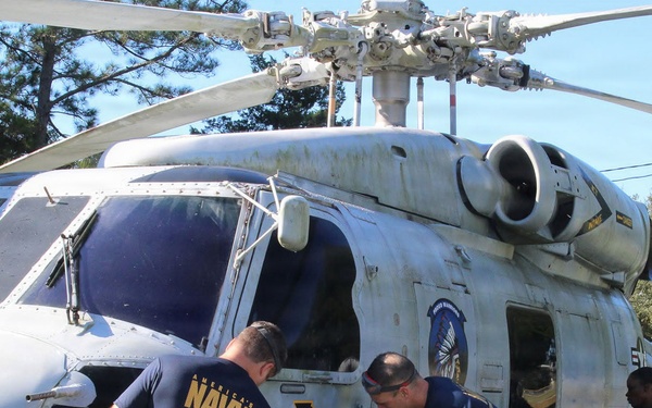 Chief Selects Wash Aircraft at Naval Air Station Jacksonville Heritage Park