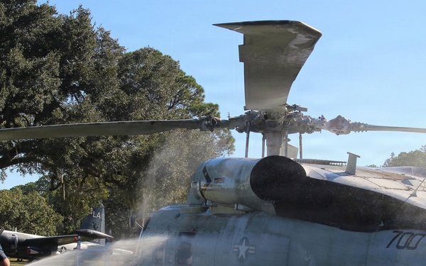 Chief Selects Wash Aircraft at Naval Air Station Jacksonville Heritage Park