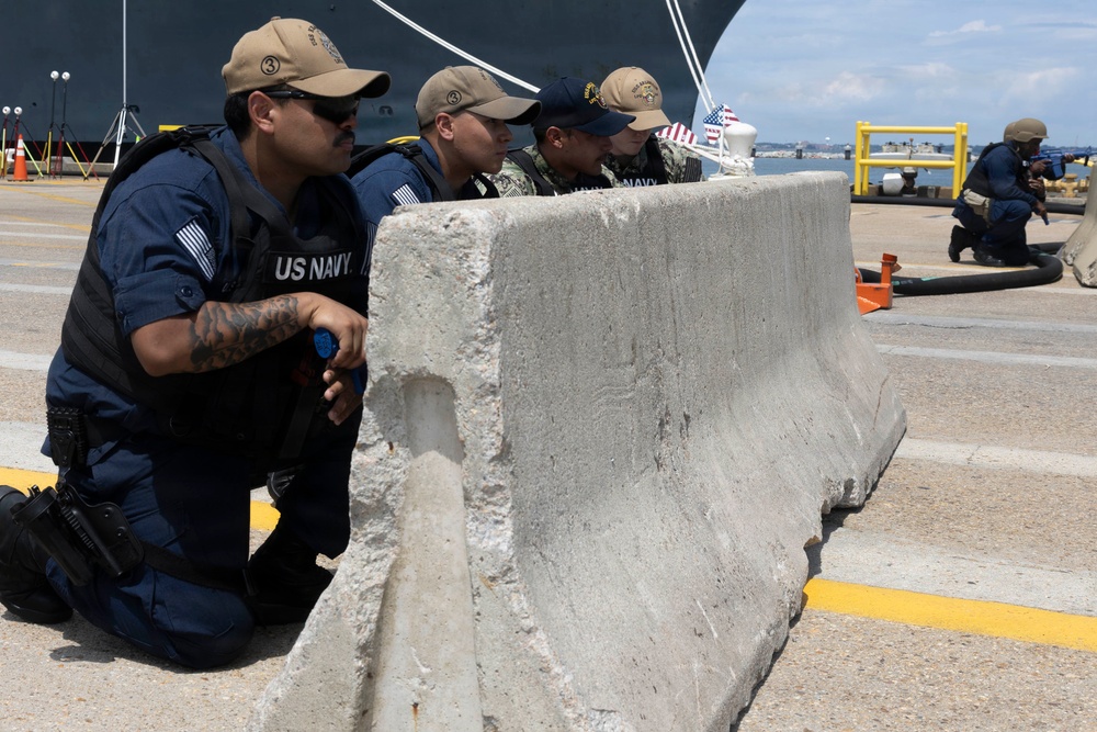 USS Kearsarge Conducts Force Protection Exercises