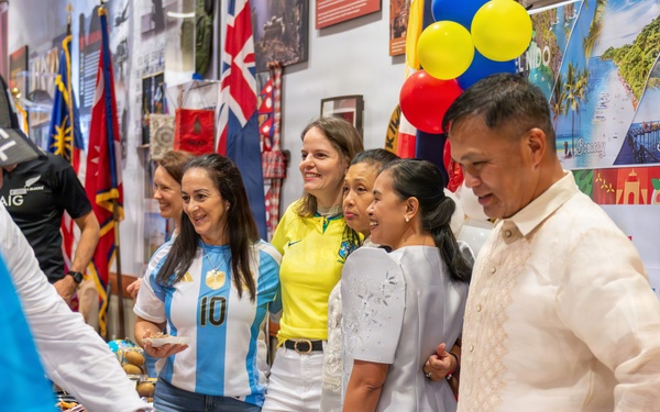 AY26 International Fellows share cultures at USAHEC’s Know Your World event