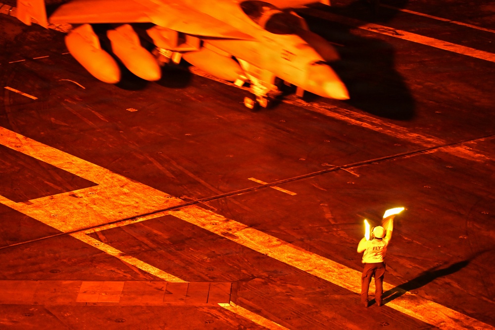 George Washington Conducts Flight Operations