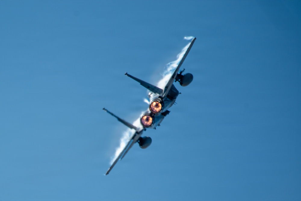 The 142nd Wing participates in the Oregon International Air Show
