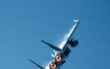 The 142nd Wing participates in the Oregon International Air Show